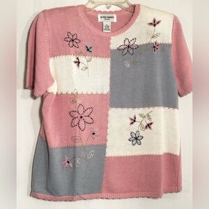 WOMENS PETITE LARGE ALFRED DUNNER EMBROIDERED FLOWERS SHORT SLEEVE SWEATER